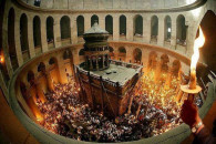 В Єрусалимі зійшов Благодатний вогонь…